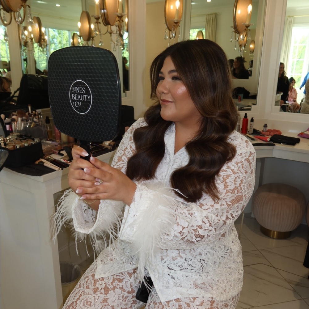 Bon Viviann Elegant White Lace Pajama Set